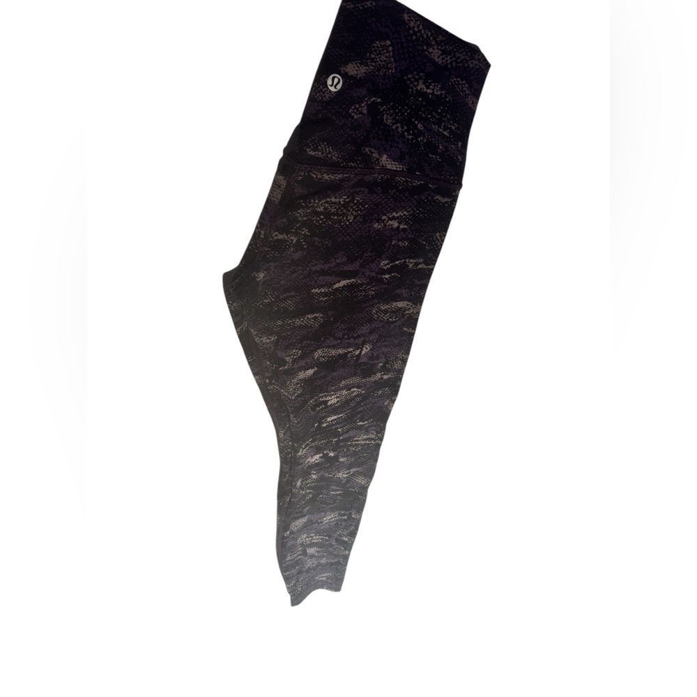 Lululemon Wunder Under Hi-Rise Size 4 - Picture 11 of 15